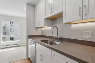 821 N Humboldt 302, San Mateo, CA 94401 - Photo 5