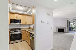 1028 Summermist Ct, San Jose, CA 95122 - Photo 5
