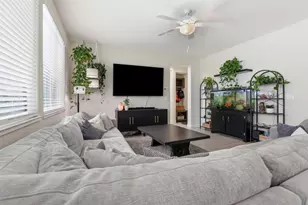1097 Sunridge Dr, Hollister, CA 95023 - Photo 9