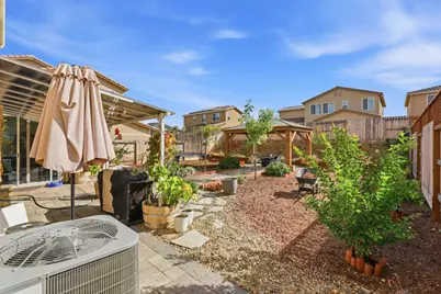 1097 Sunridge Dr, Hollister, CA 95023 - Photo 43