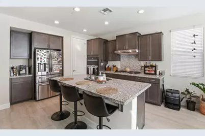 1097 Sunridge Dr, Hollister, CA 95023 - Photo 15