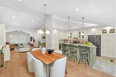 3900 Thousand Oaks Dr, San Jose, CA 95136 - Photo 3