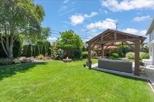 948 Meadowood Dr, San Jose, CA 95120 - Photo 33