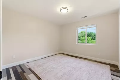 23051 Henry Ln, Hayward, CA 94541 - Photo 23