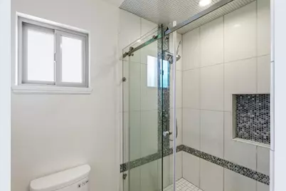 23051 &amp; 23051A Henry Ln, Hayward, CA 94541 - Photo 25