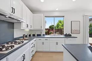37485 Summer Holly Common, Fremont, CA 94536 - Photo 11