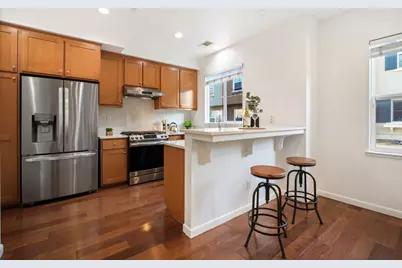 1121 Kassel Terrace, Sunnyvale, CA 94089 - Photo 7