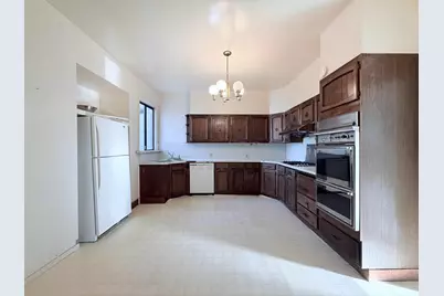 259 Brussels St, San Francisco, CA 94134 - Photo 9