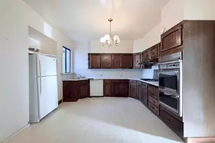 259 Brussels St, San Francisco, CA 94134 - Photo 9