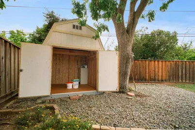 1560 Glencrest Ct, San Jose, CA 95118 - Photo 37