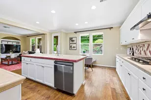 1392 Thornbury Ln, San Jose, CA 95138 - Photo 9