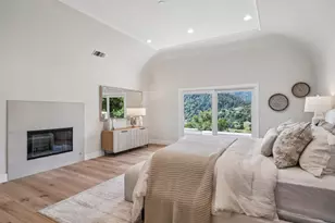 21668 Toll Gate Rd, Saratoga, CA 95070 - Photo 25