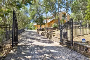 21220 Blue Hills Ln, Saratoga, CA 95070 - Photo 5