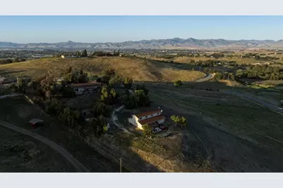 375 Hitch, Hollister, CA 95023 - Photo 77