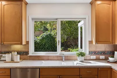 707 Charleston Ct, Palo Alto, CA 94303 - Photo 35