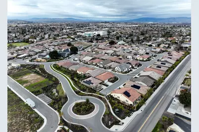 2041 Santoro Way, Hollister, CA 95023 - Photo 39