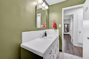 2036 Shaw Ave, Modesto, CA 95354 - Photo 19
