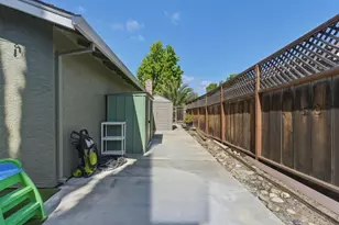 1101 Marne Dr, Hollister, CA 95023 - Photo 31