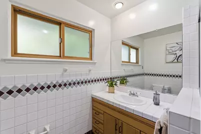 5887 Chabot Ct, Oakland, CA 94618 - Photo 23