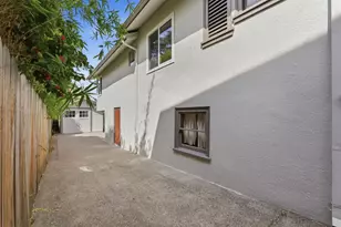 5887 Chabot Ct, Oakland, CA 94618 - Photo 37