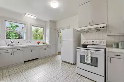 5887 Chabot Ct, Oakland, CA 94618 - Photo 13