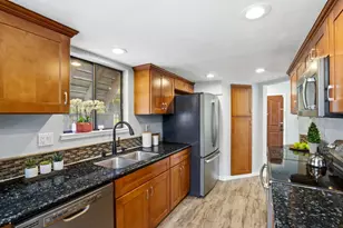 5560 Sunspring Cir, San Jose, CA 95138 - Photo 13