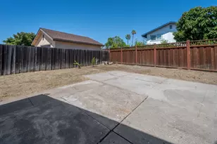 1382 Locust St, San Jose, CA 95110 - Photo 33