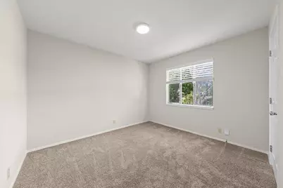 121 N 8th St, San Jose, CA 95112 - Photo 9