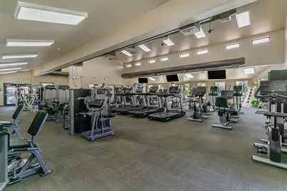7402 Via Calzada, San Jose, CA 95135 - Photo 35