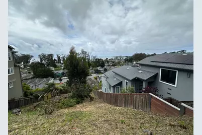 1122 Columbus St, El Granada, CA 94018 - Photo 11