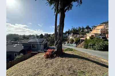 1122 Columbus St, El Granada, CA 94018 - Photo 11