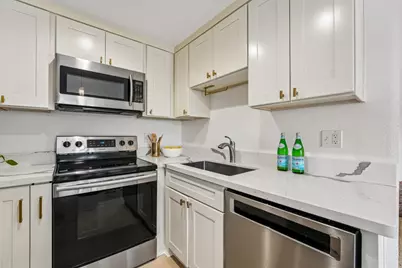 705 W Fremont Ave 3, Sunnyvale, CA 94087 - Photo 7