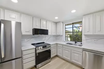 5555 Cribari Cir, San Jose, CA 95135 - Photo 13