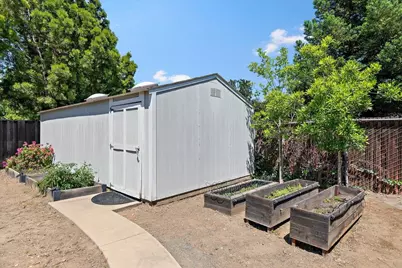 20805 Greenleaf Dr, Cupertino, CA 95014 - Photo 39