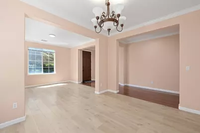 5749 Oakmont Dr, Richmond, CA 94806 - Photo 9