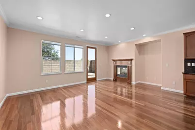 5749 Oakmont Dr, Richmond, CA 94806 - Photo 15