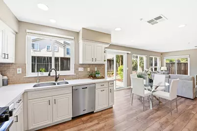 32684 Mirabella Dr, Union City, CA 94587 - Photo 13