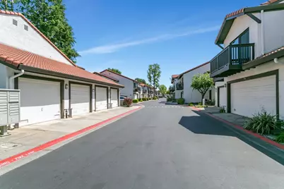 771 Williamsburg Way B, Gilroy, CA 95020 - Photo 21