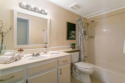 771 Williamsburg Way B, Gilroy, CA 95020 - Photo 11