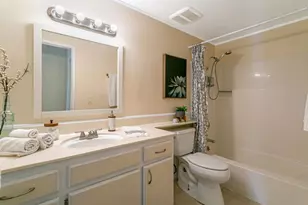 771 Williamsburg Way B, Gilroy, CA 95020 - Photo 11