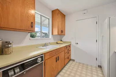 2247 Dayle Ct, Fremont, CA 94539 - Photo 7