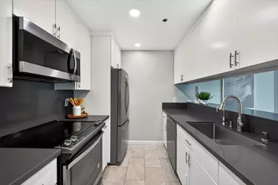 1271 Poplar 406, Sunnyvale, CA 94086 - Photo 9
