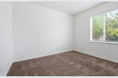 660 Bramblewood Ave, Lathrop, CA 95330 - Photo 21