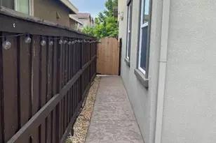 1878 Plumas Dr, Lathrop, CA 95330 - Photo 27