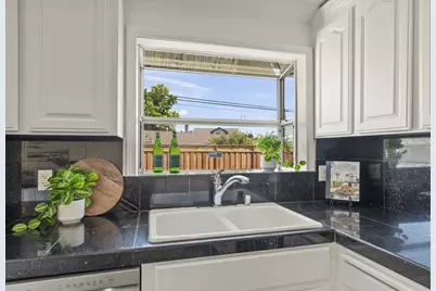 19349 Phil Ln, Cupertino, CA 95014 - Photo 21