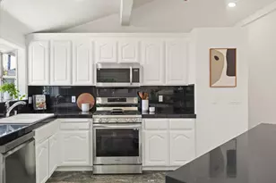 19349 Phil Ln, Cupertino, CA 95014 - Photo 19