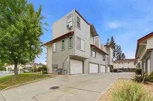 702 Winstead Ct, Sunnyvale, CA 94087 - Photo 3