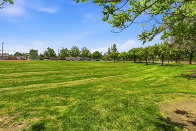 800 N 8th St 305, San Jose, CA 95112 - Photo 29