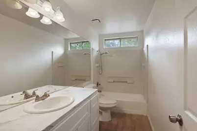 1888 Saint Lakes Way, Stockton, CA 95206 - Photo 19