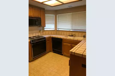 587 Chardonnay Dr, Fremont, CA 94539 - Photo 5
